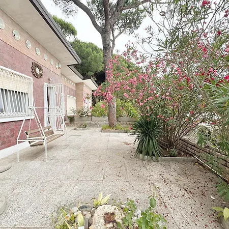 Intera Casa, 100 M Dal Mare, Grande Giardino Villa Lido di Jesolo